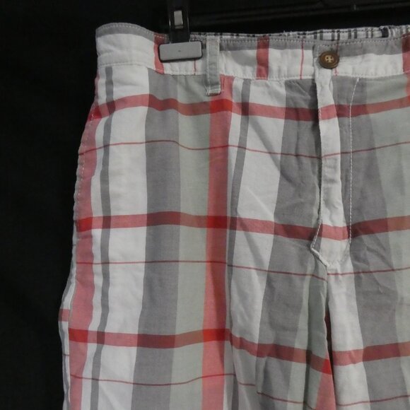 Reversible Plaid Shorts | size 36 | Button and Zipper Closure | Pockets - Picture 5 of 16